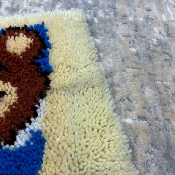 Vintage Latch Hook Yarn Christmas Bear Stocking Wall Hanging Decor 1970’s - Picture 4 of 5